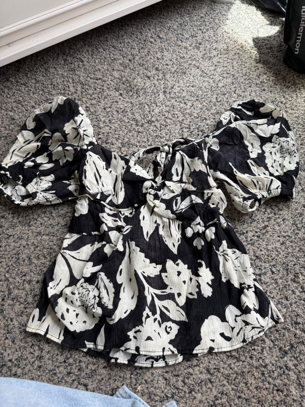 Black Floral Puff-Sleeve Women's Blouse